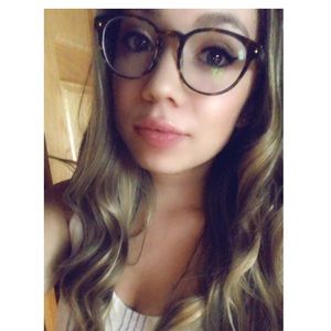 Meet your Posher, Cathy